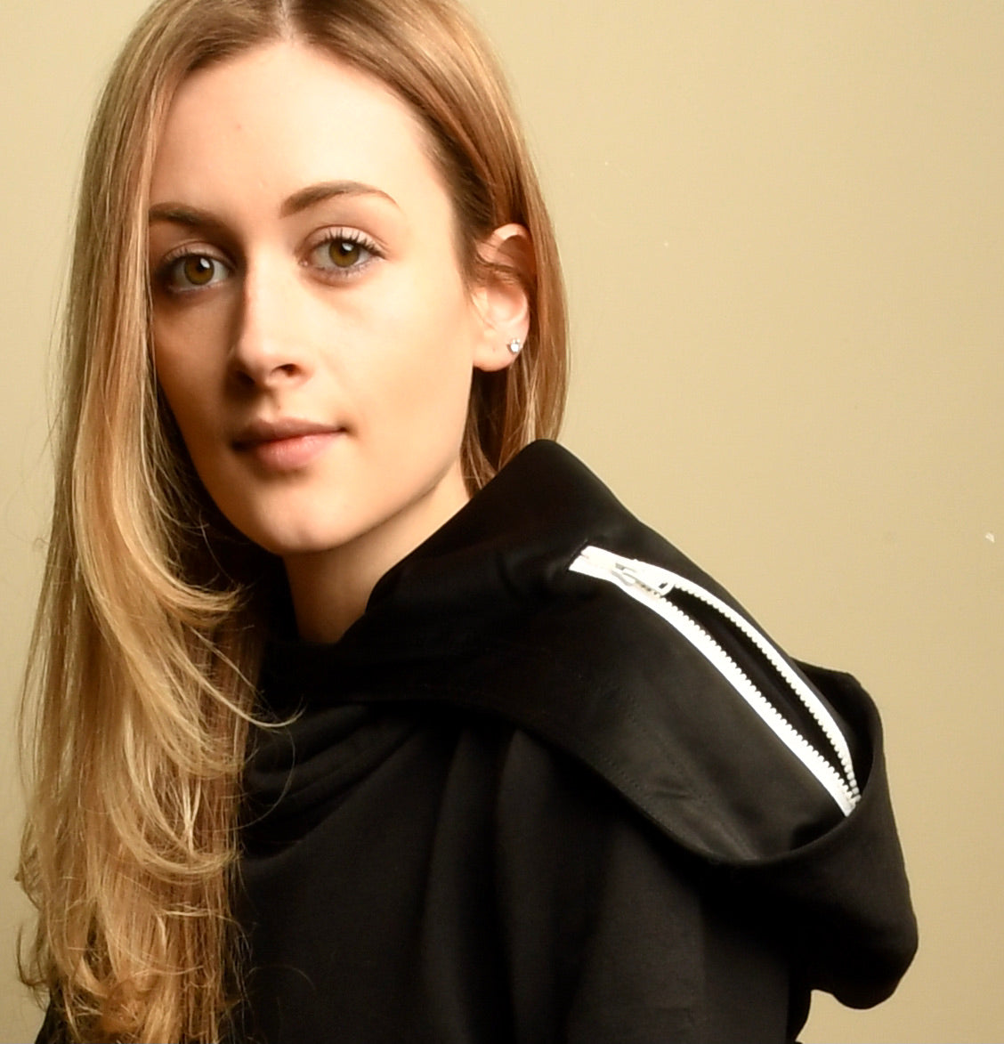 Ladies Fitted Hoodie BLACK