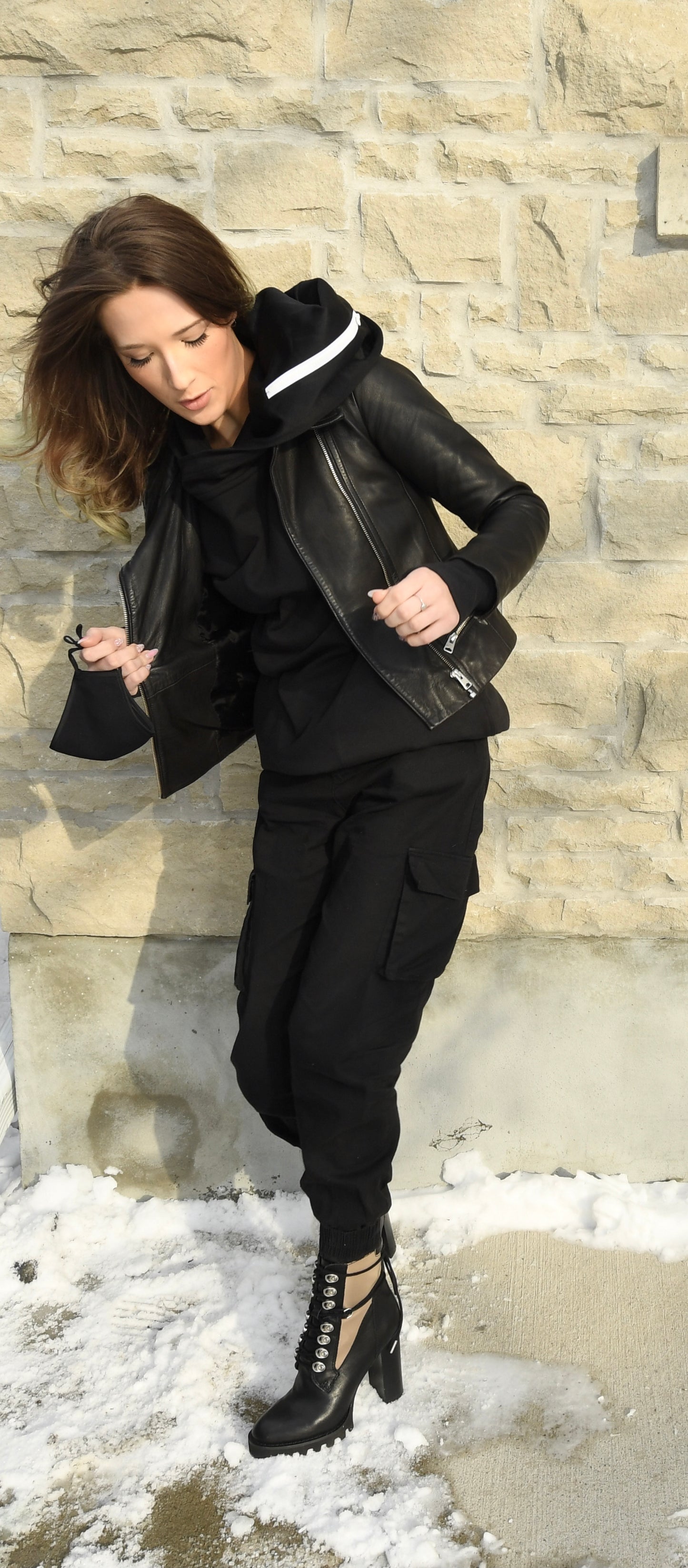 Ladies Fitted Hoodie BLACK